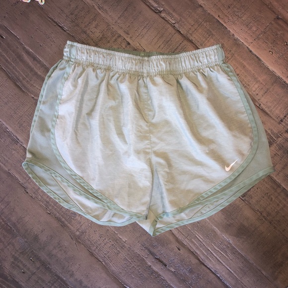 Nike running shorts - Picture 2 of 5